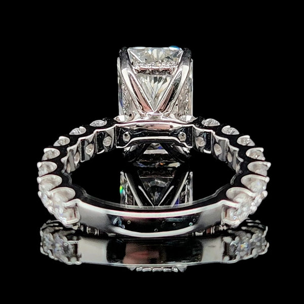 6.57CT of dazzling LGD. Set in 14k Gold