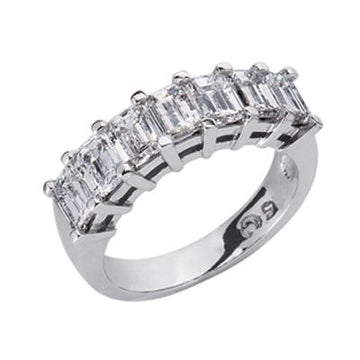 Emerald Cut Diamond Band