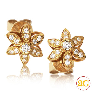 14KY 0.30CTW DIAMOND 6-LEAF FLOWER SHAPED EARRINGS
