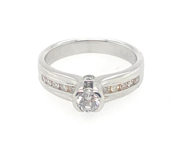 The Nested Diamond 18K Engagement Ring 20-2