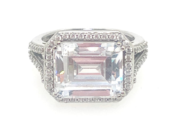 The Emarald-Huge Cubic 14K Woman Engagement Ring 20-2