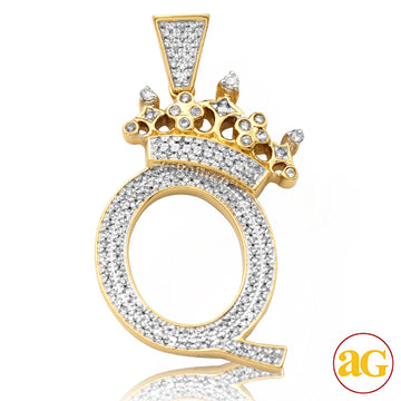 10KY 0.40CTW DIAMOND INITIAL WITH CROWN PENDANT -