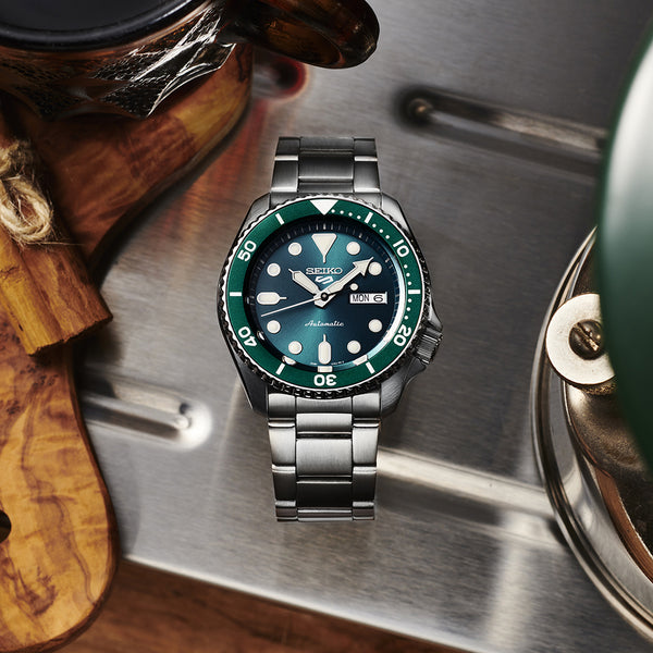 Seiko 5 Sports SRPD61 – Green Dial Automatic