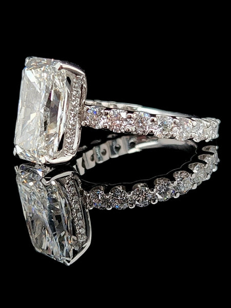 6.57CT of dazzling LGD. Set in 14k Gold
