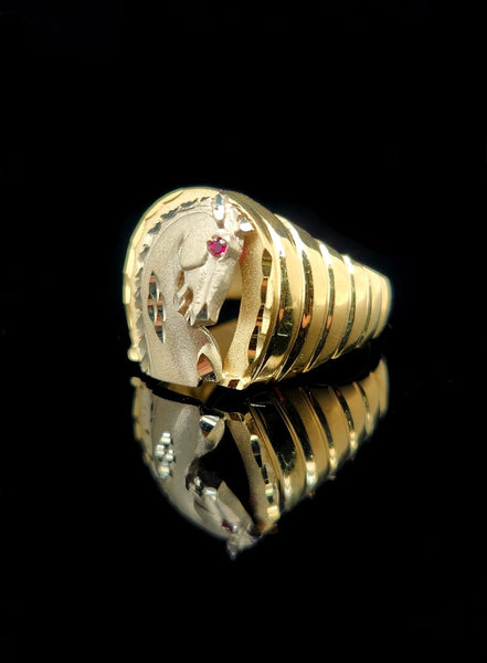 Gorgeous horse ring with ruby eye