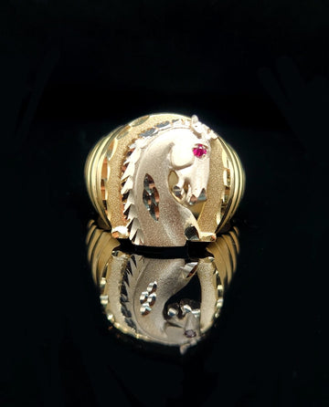 Gorgeous horse ring with ruby eye