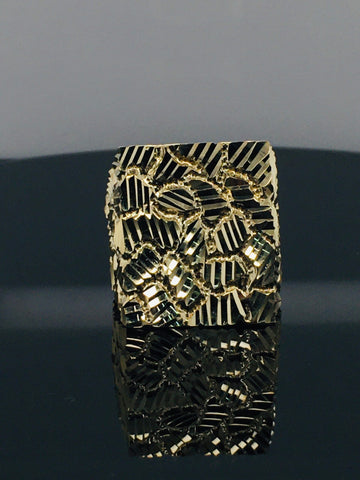 Diamond cut nugget style men’s ring