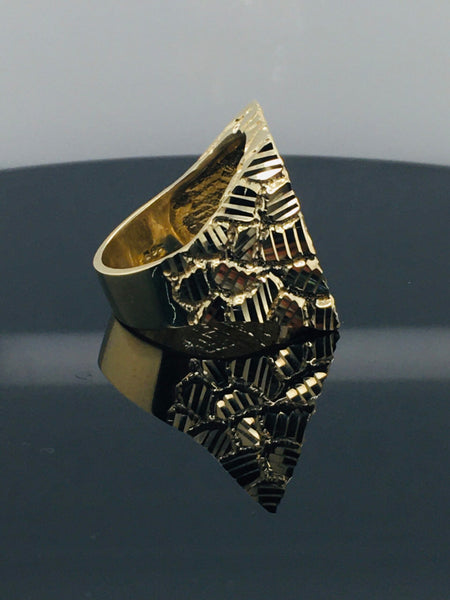 Diamond cut nugget style men’s ring