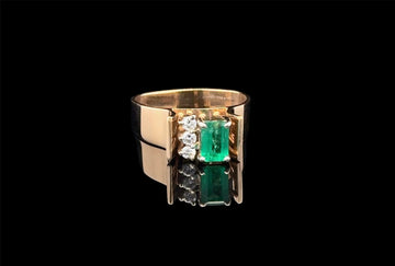 14K Gold Ladies Diamond Emerald Ring