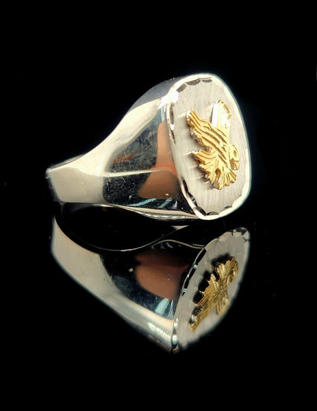 Stunning white gold ring with yellow eagle 3D 10k