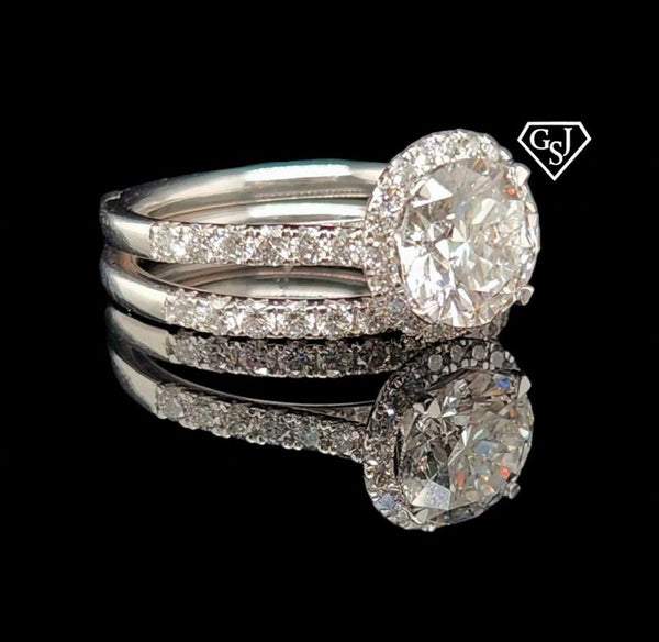 blinding 1.7CT Center Diamond set in 14k white gold