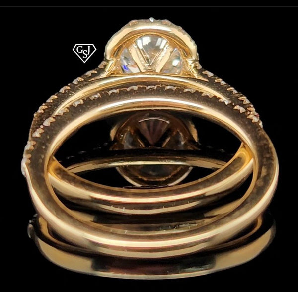 14K set featuring a 1.28CT Center diamond