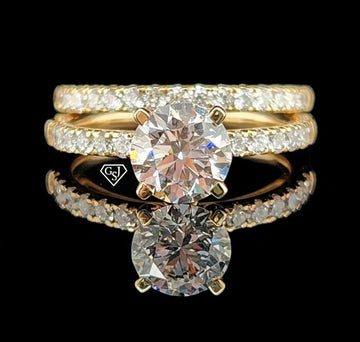 Stunning 14K Solitaire wedding set features a gorgeous 1.22CT