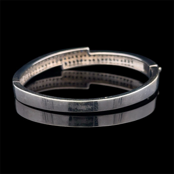 18KT White Gold Ladies Fancy Cut and
Coloured Diamond Bracelet